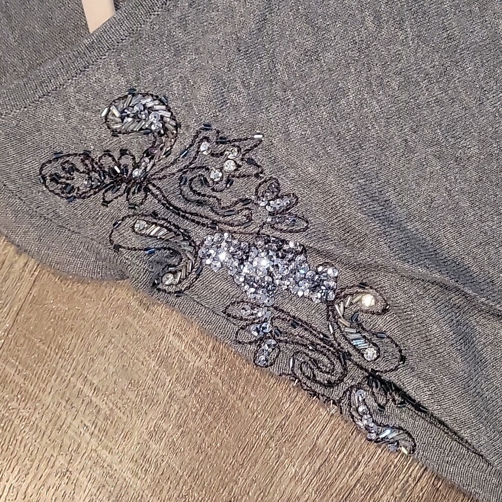 Sweater - Picture 5 of 5